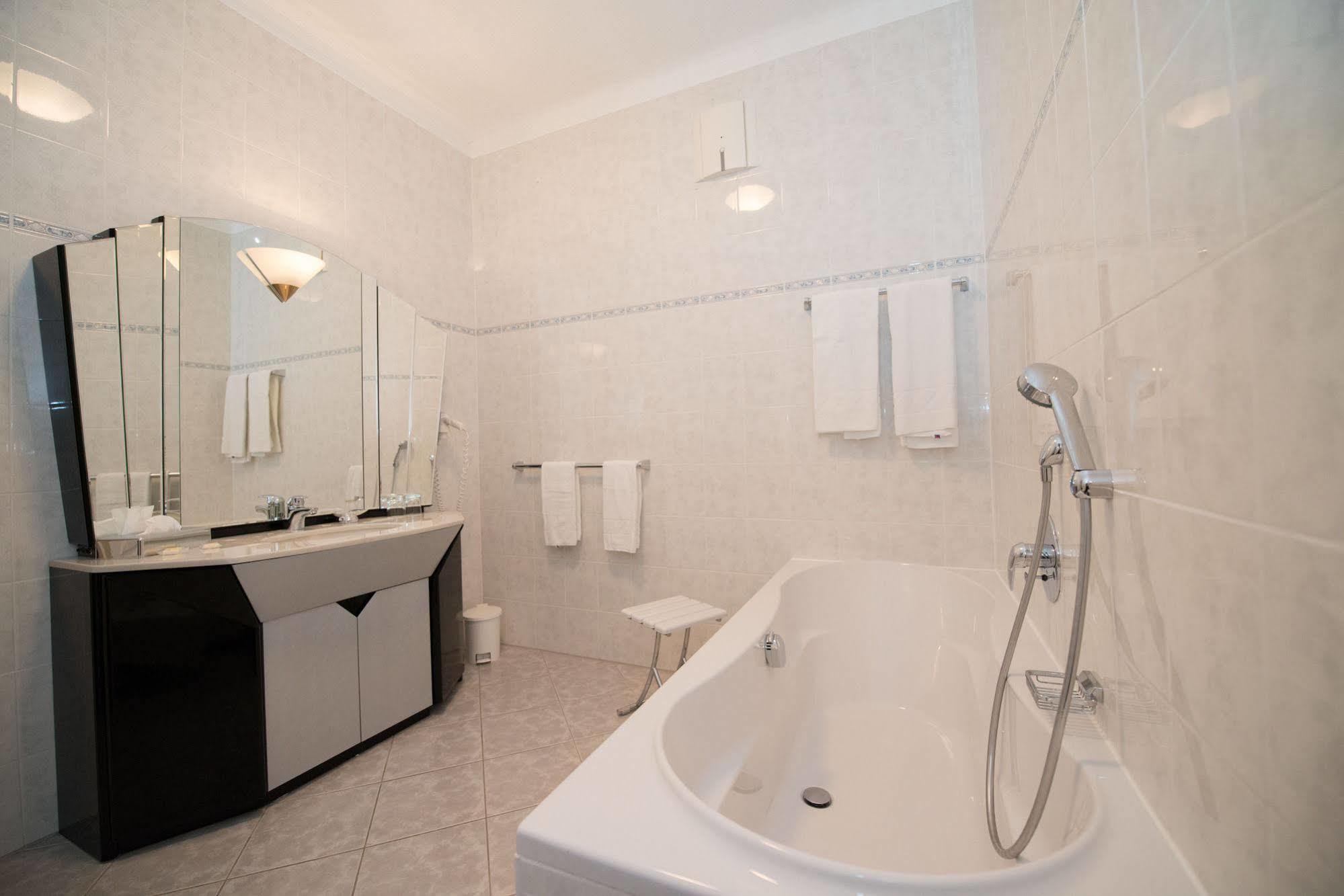 Parkhotel Styria Steyr Dış mekan fotoğraf
